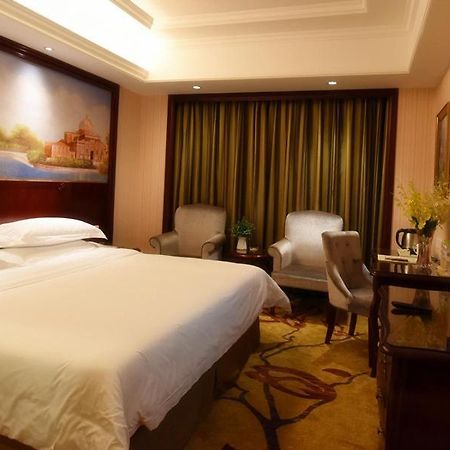 Vienna Hotel Loudi Chunyuan Pedestrian Street Extérieur photo