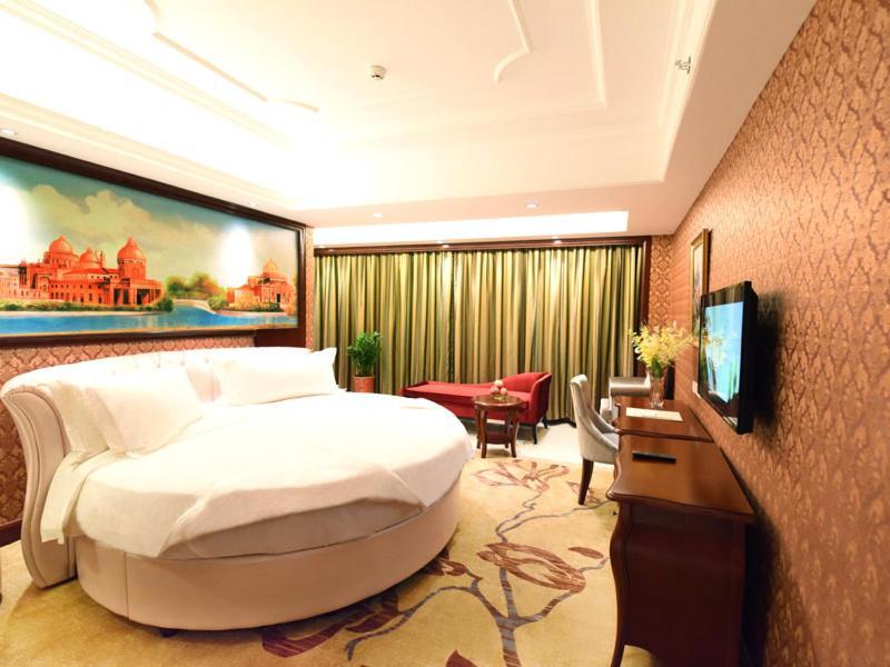Vienna Hotel Loudi Chunyuan Pedestrian Street Extérieur photo